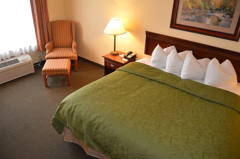 Holiday Inn Express & Suites Marquette By Ihg Quarto foto