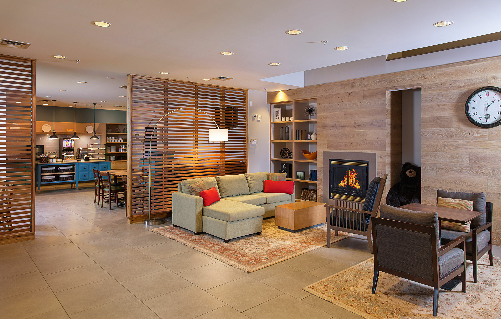 Holiday Inn Express & Suites Marquette By Ihg Exterior foto